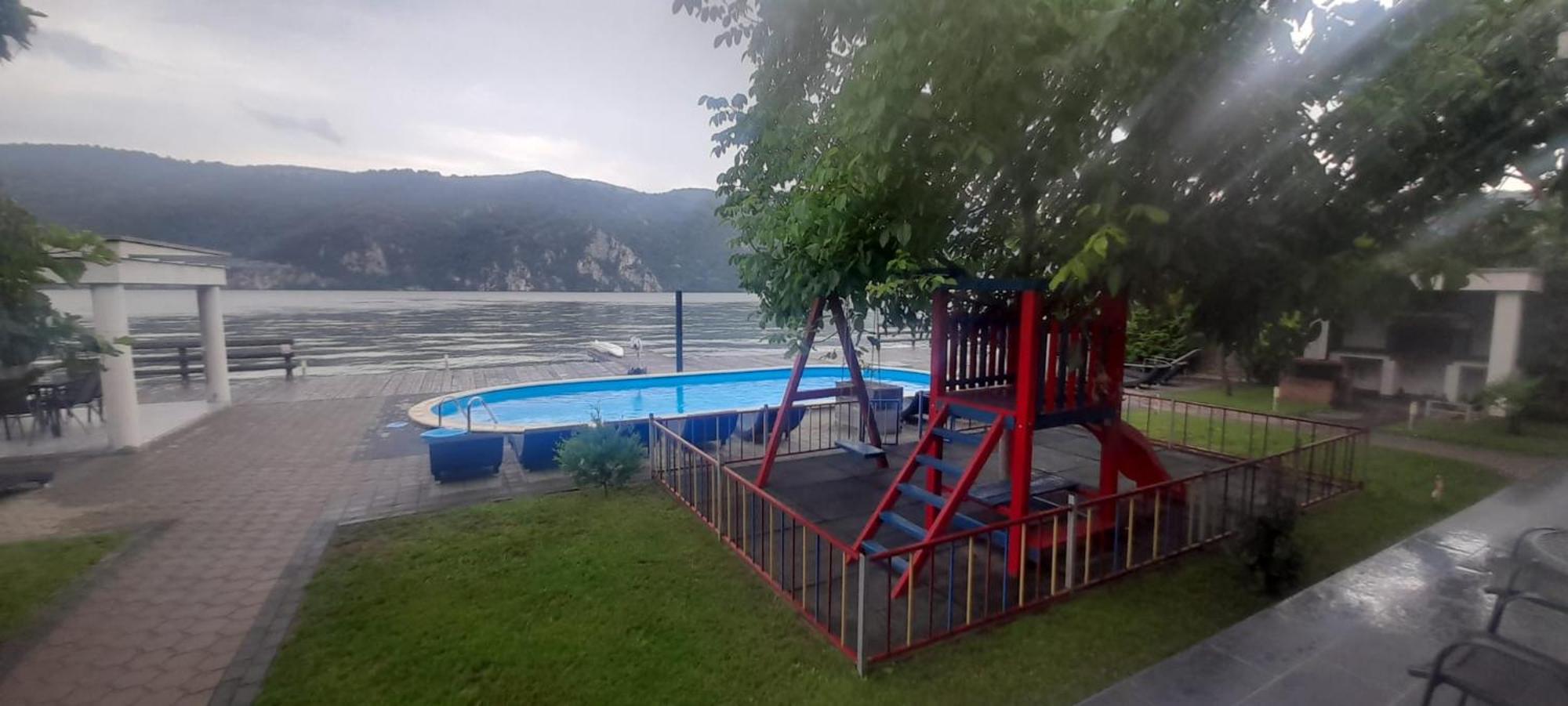 Willa Exclusive Ieşelniţa Zewnętrze zdjęcie